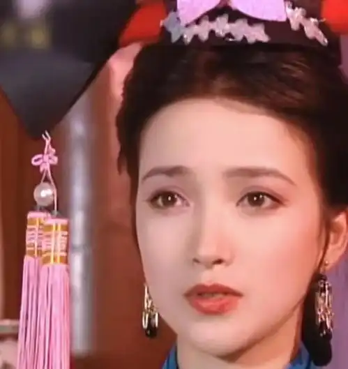 何晴一胖毁所有梨形身材算不算真美人看她53岁剧照,就知道了