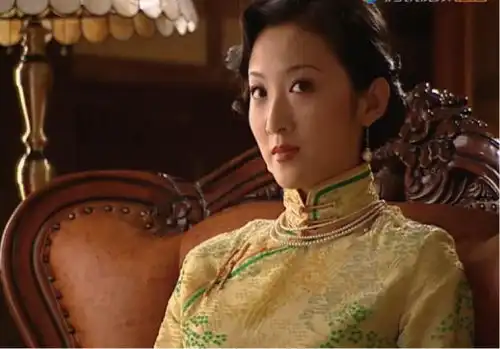 金粉世家王玉芬诬告冷清秋闹分家,哥嫂婆婆竟都信,原因很扎心
