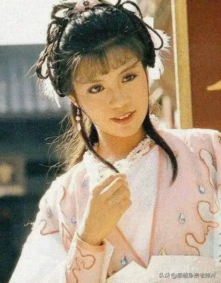15张翁美玲老照片曝光,被称最美黄蓉,可惜红颜薄命
