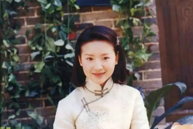 金粉世家中最有心机的女人不是三嫂王玉芬,而是看似和气的她
