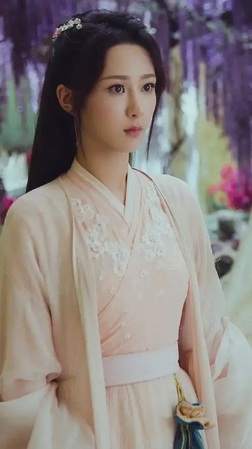 古装小仙女杨紫,青簪行剧照灵气淑女,新造型比锦觅讨喜