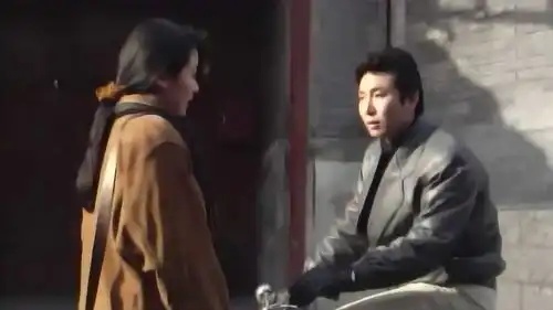 皇城根儿金枝心事重重,不太想搭理奶妈儿子
