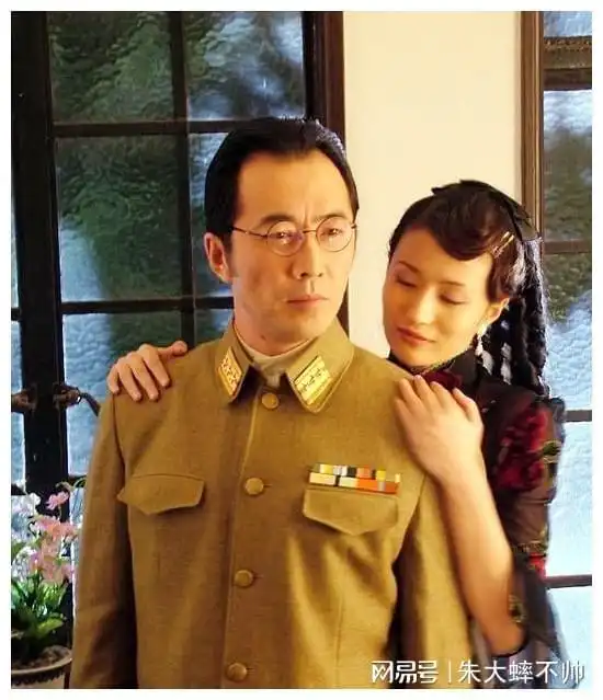 著名演员郑晓宁50岁做父亲,两次离婚都有心痛

