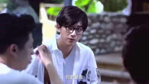 恶魔少爷别吻我2初夏和男二甜蜜度假,怎料七录也跑来了,被骂是狗皮膏药
