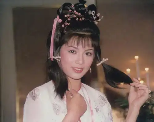 翁美玲之后,再无黄蓉