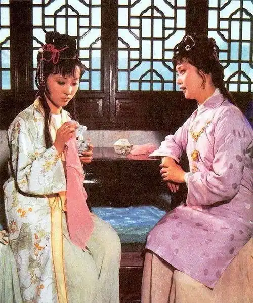 夏薇薛宝钗三题

