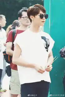组图郭敬明悲伤逆流成河剧版开机马天宇演学霸笑容灿烂
