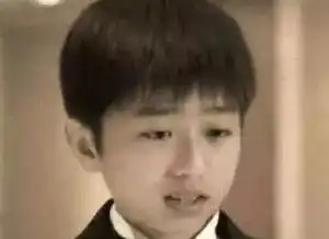 巴啦啦小魔仙10年前蔡徐坤出演的剧照,ikun直呼太帅了
