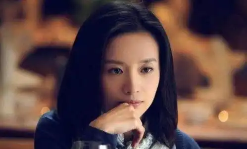 40岁的董洁为何至今未婚听前夫潘粤明的采访,一般人真不敢娶
