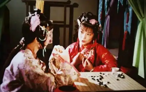 八七版红楼梦史湘云剧照

