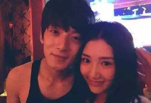 锦绣未央万年女二错爱吴建豪,戏外与陈翔恋爱感情好
