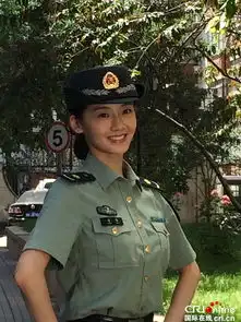 苗苗军装照芳华剧照
