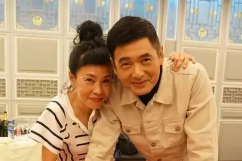 裸捐56亿的发哥人活到极致,一定是素与简
