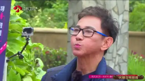 吴尊童年照公开,年轻时的妈妈漂亮,提及妈妈患癌去世爸爸偷抹泪
