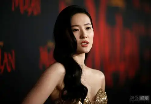 两代花木兰同框刘亦菲温明娜合影笑容灿烂
