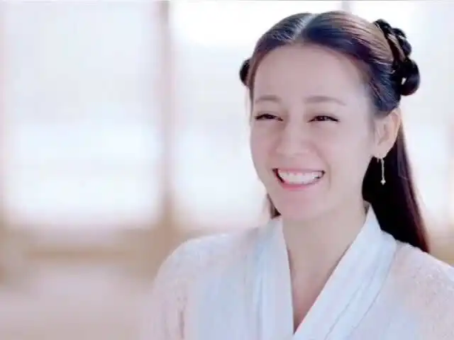 三生三世枕上书与帝君说上话就能高兴许久,凤九还是只纯情的小狐狸
