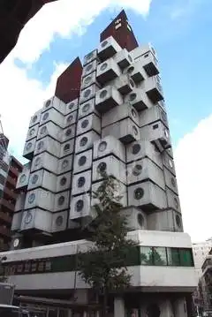 世界各地蜗居比棺材稍大一点
