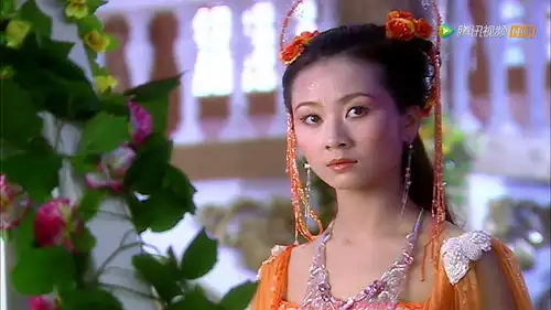 欢天喜地七仙女中二公主橙儿的几款头饰,你最喜欢哪一款
