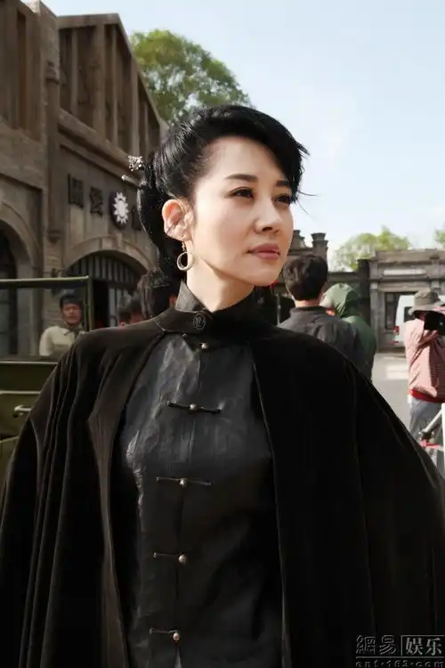 许晴来势凶猛女地主扮相首曝光
