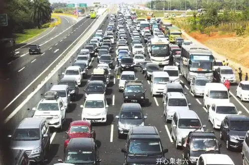 建议高速公路取消节假日免费,实行每车每年高速免费10000公里