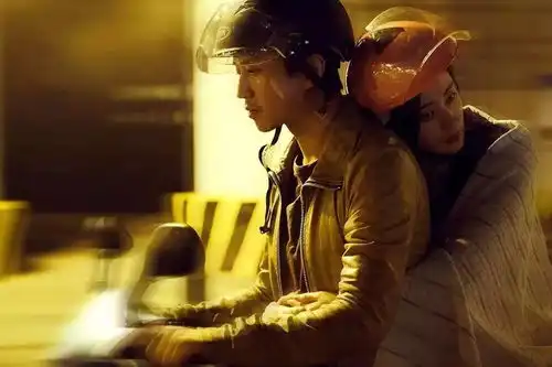 暮色书简从你的全世界路过
