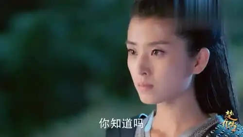 楚乔传仲羽让楚乔跟她走,楚乔却质问她,得出的答案让楚乔伤心