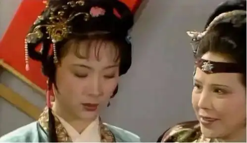 红楼梦通房丫头的尴尬,看王熙凤怎么说平儿就明白了
