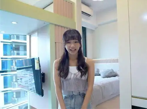 香港美女的25㎡蜗居火了,利用3米1层高把客厅一切为二,圈粉无数
