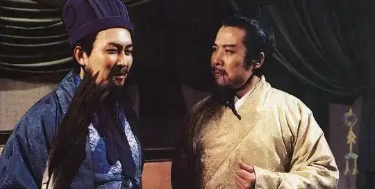 对比94版与10版三国演义的画面语言呈现,两者有何不同

