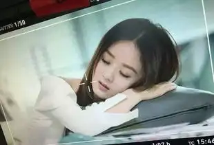 赵丽颖七夕之夜在拍戏30岁的劳模该考虑个人问题了
