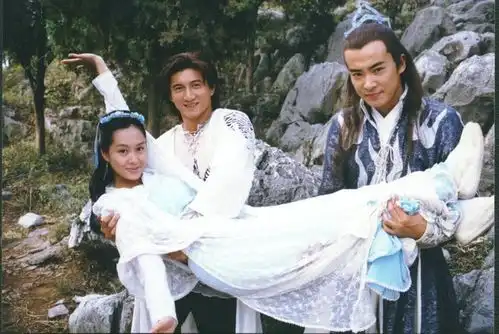 吴奇隆和严宽版萧十一郎,穆婷婷朱茵红衣比美,风四娘是她
