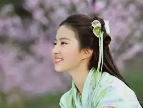 组图灵儿和姥姥再相逢刘亦菲新片花木兰现郑佩佩身影
