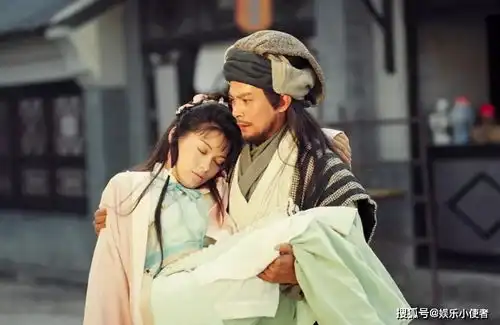 天龙八部被翻拍了5部,为什么只有黄日华戴了帽子,细节决定成败

