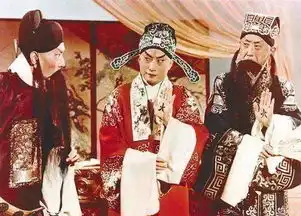 听说世界上只有两种人,爱京剧的人和还不知道自己爱京剧的人
