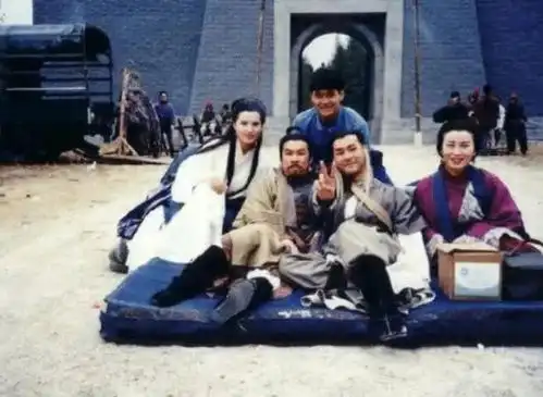 95版神雕侠侣幕后照曝光,雪梨超美,李若彤古天乐逗不停
