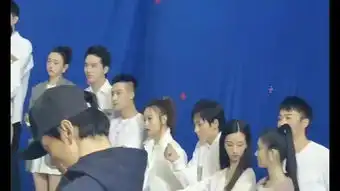 小生小花高清生图,两个谋女郎最佳,陈飞宇真是校草级别的人物
