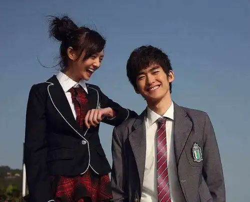 流星雨郭蓉蓉扮演者首度公开交往5年女友,圈中亲友团送上超豪华祝福
