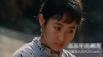 许晴23年前大尺度剧照曝光当众给孩子喂奶
