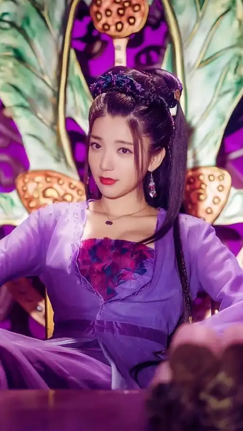 看到古装的她网友感叹,终于有紫衣比唐嫣还要美的女星了
