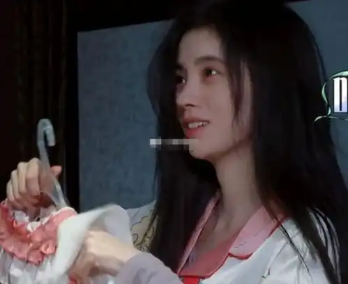 关晓彤这是我的起床照鞠婧祎这是我起床照,热巴麻烦让让迪丽热巴素颜素颜照网易订阅