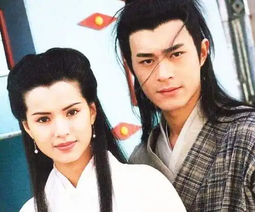 20位明星晒妈妈年轻靓照庆祝母亲节,有惊艳大美人,还有一代宗师