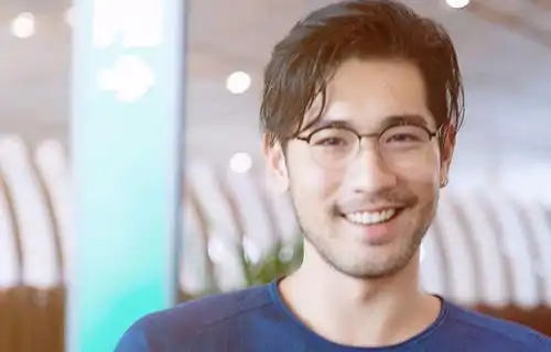 高以翔最后拍戏影像曝光温暖如王沥川,绅士护秦岚愿安好
