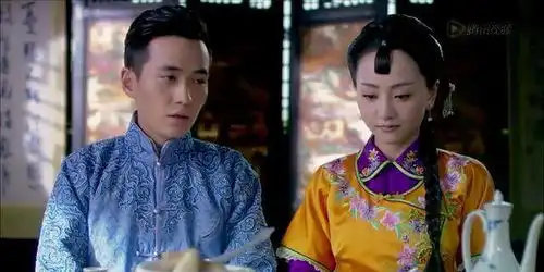 李荣浩整点祝福发四遍,朱一龙五年连续送祝福,唯有杨幂无所谓
