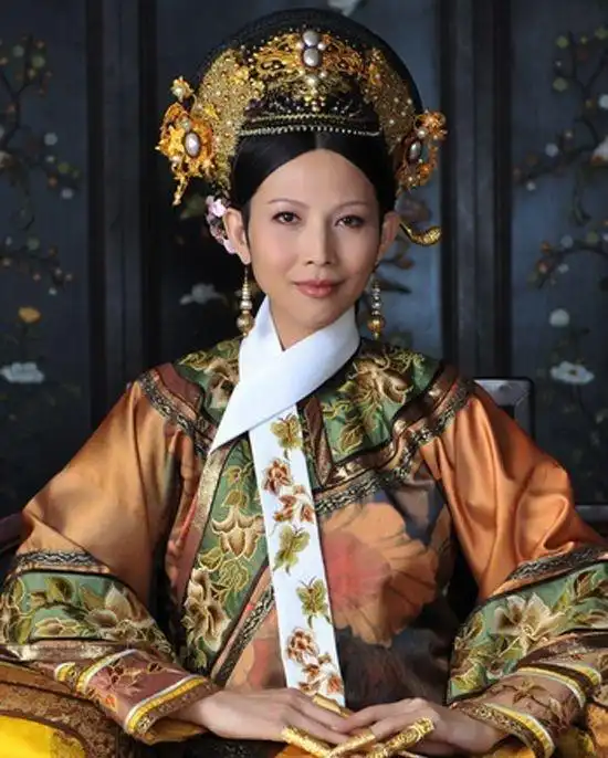 甄嬛传皇后被废那场戏,为何要说纯元不爱皇上,她明白什么