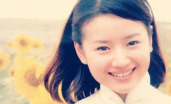 一代清纯女神落幕记她与潘粤明,王大治的故事没那么简单
