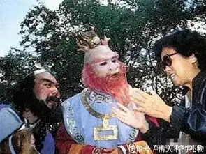 西游记珍贵剧照杨洁导演给龙王说戏,孙悟空早期造型有点吓人
