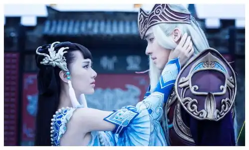 微微一笑很倾城谁还记得小雨妖妖今妆容精致撞脸杨紫
