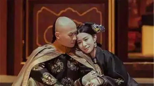 乾隆趁没人宠幸个婢女,生下最爱的儿子,但乾隆一点不爱那个女人
