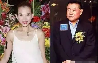 58岁张柏芝妈妈开网约车赚钱养老,比一直在争女儿遗产的梅艳芳妈妈强太多
