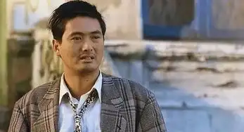张国立立过二等功,万茜是魔兽五大公会会长,明星成名前都在干啥
